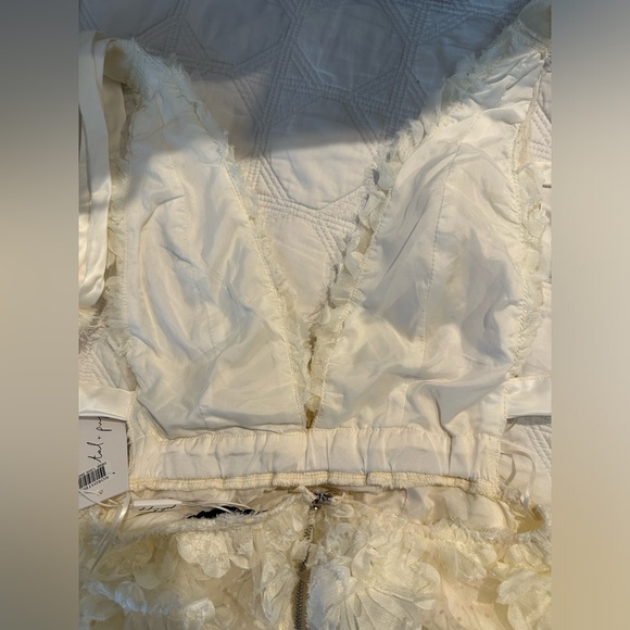 Petal & Pup Atti Floral Appliqué Minidress - Picture 9 of 10